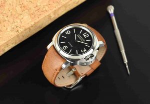 Description the new Strap of Panerai Luminor 8 Days 44mm Replica Watches