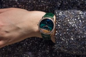New Year's Gift Replica Cartier Révélation d'Une Panthère Watch